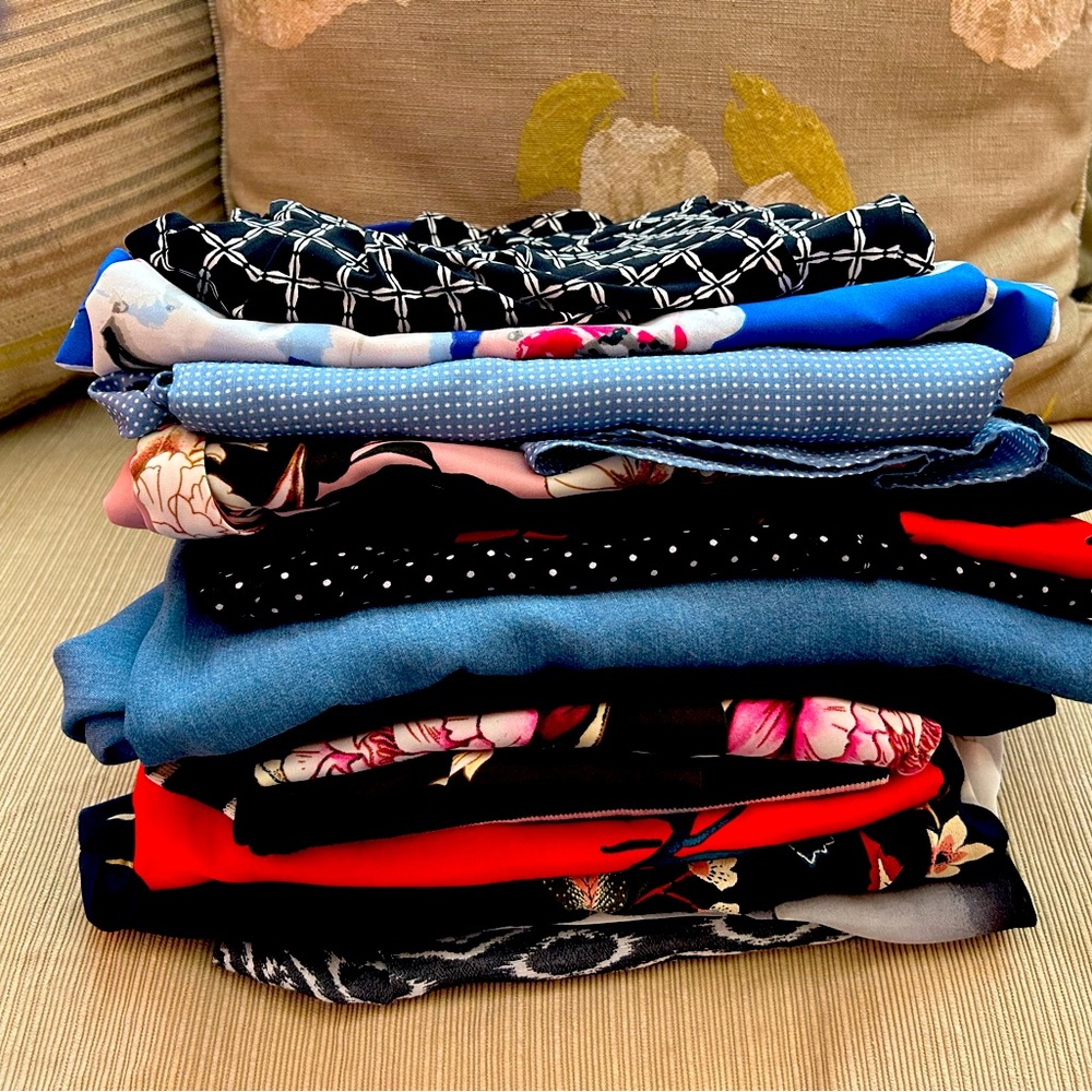WOMENS BLOUSES BUNDLE! Sz M/L